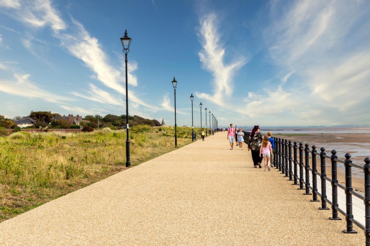Lytham St Annes, A Spacious, High End, One Bedroomed Apartment 5 מראה חיצוני תמונה
