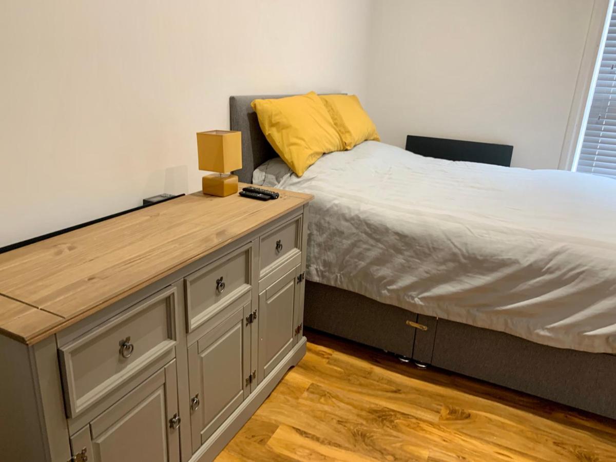 Lytham St Annes, A Spacious, High End, One Bedroomed Apartment 5 מראה חיצוני תמונה